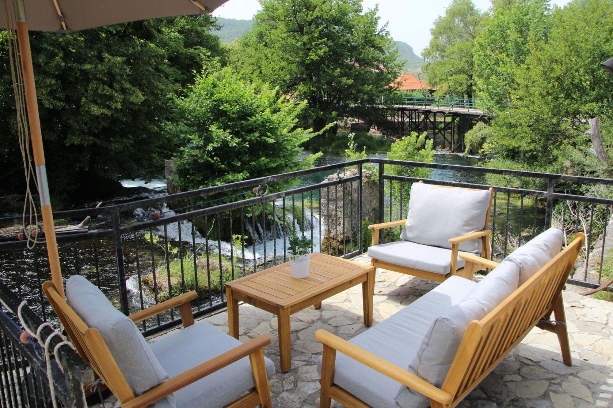 Villa Hotri House On The River Island *