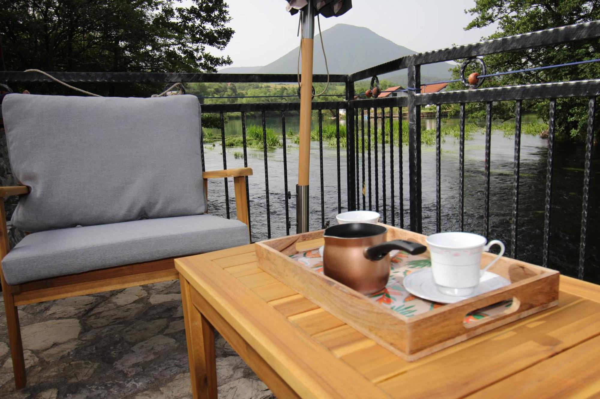 Hotri House On The River Island * Ripac
